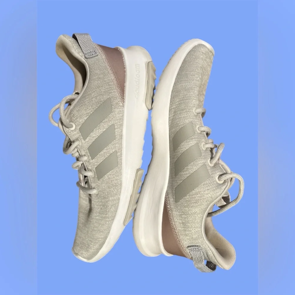 Adidas Cloudfoam White Women’s Sneakers Size 7‎ Lightweight Cushion EUC